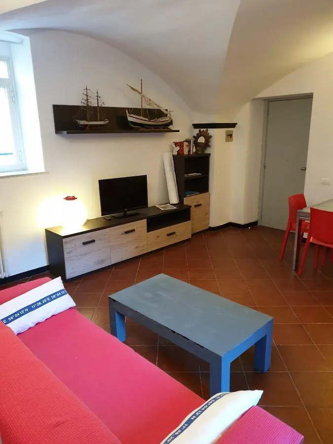 Beach Paradise Apartment Levanto 0*,